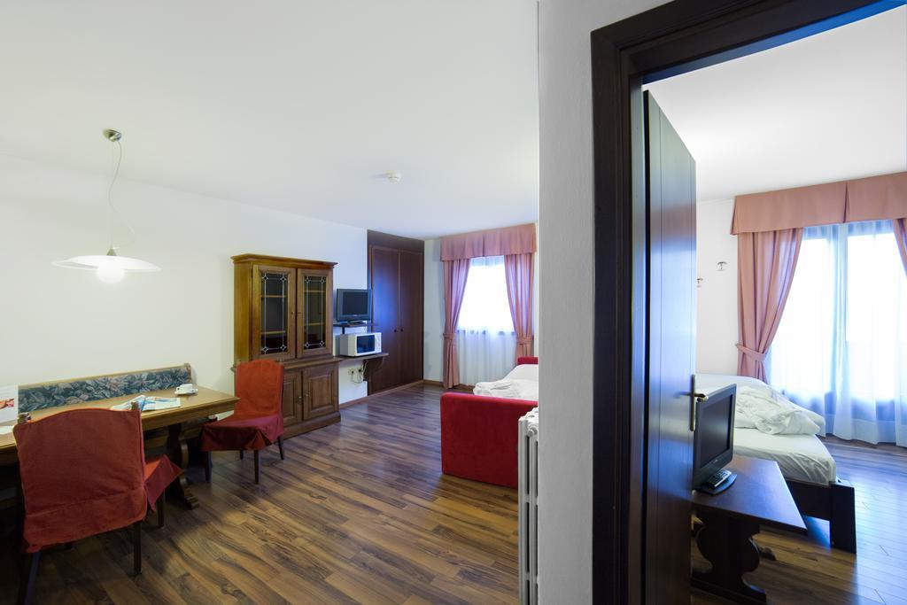 Hotel Baita Clementi Bormio Quarto foto